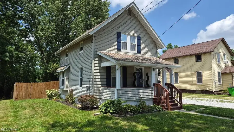 589 Highland Avenue, Barberton, OH 44203 - #2