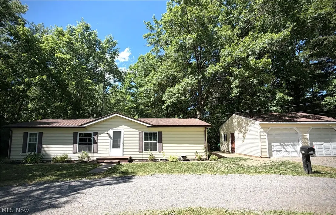 4648 Geauga Portage Easterly Road, West Farmington, OH 44491 - #1