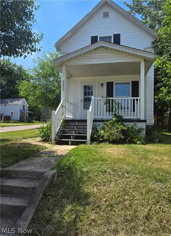 2250 4th Sw Street, Akron, OH 44314