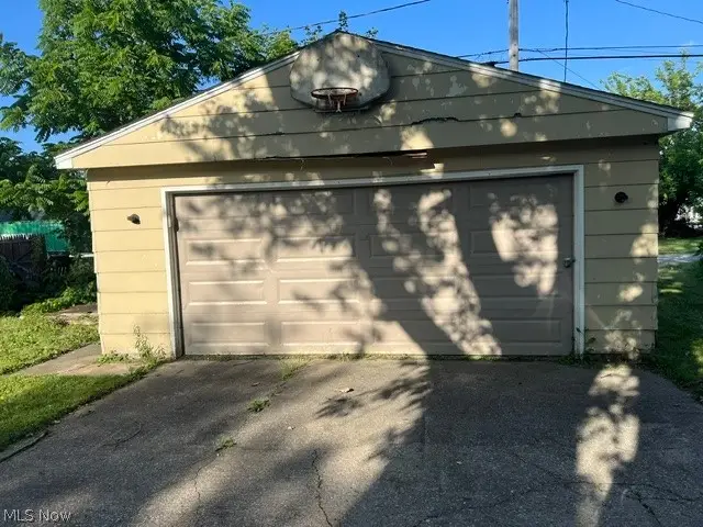 2407 Livingston Avenue, Lorain, OH 44052 - #3