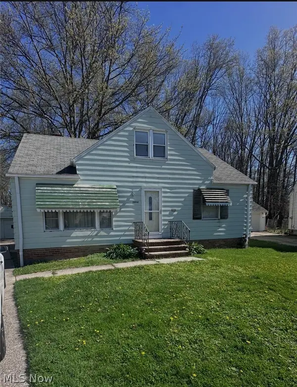 28961 Beechwood Drive, Willowick, OH 44095