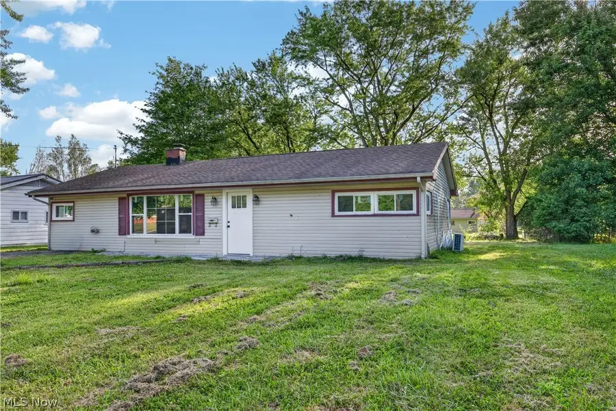 2476 Amberly Drive, Youngstown, OH 44511 - #2