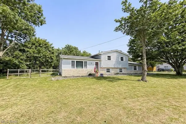831 N Crestline Street, Crestline, OH 44827