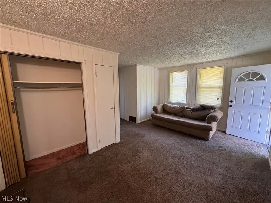 16404 Tarkington Avenue, Cleveland, OH 44128 - #3