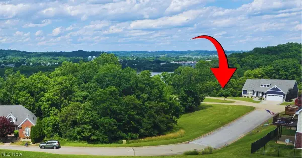 Pointe West Court, Parkersburg, WV 26101