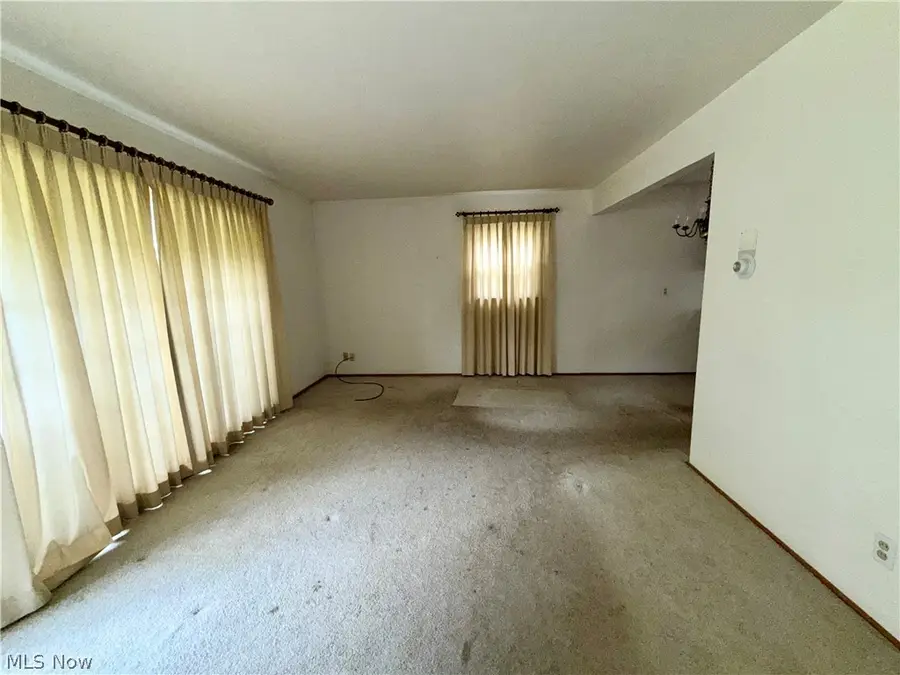142 N Main N Street, Youngstown, OH 44515 - #3