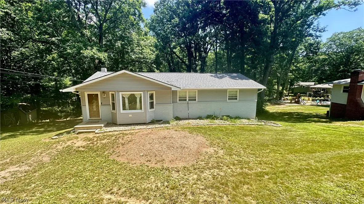 8470 Shadyview Nw Avenue, Clinton, OH 44216 - #1