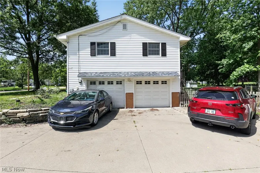 825 Damon Drive, Medina, OH 44256 - #2