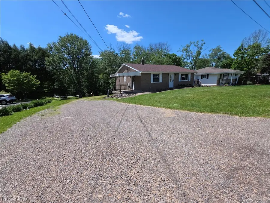 329 Thomas Street, Wintersville, OH 43953 - #3