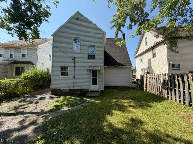 10607 S Highland Avenue, Garfield Heights, OH 44125 - #2