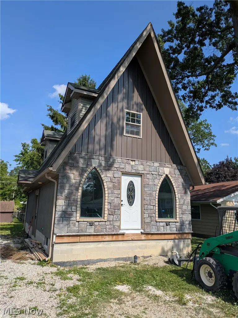 351 Essex Road, Vermilion, OH 44089 - #1
