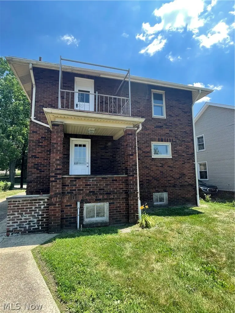 609 1st Ne Street, Massillon, OH 44646 - #3