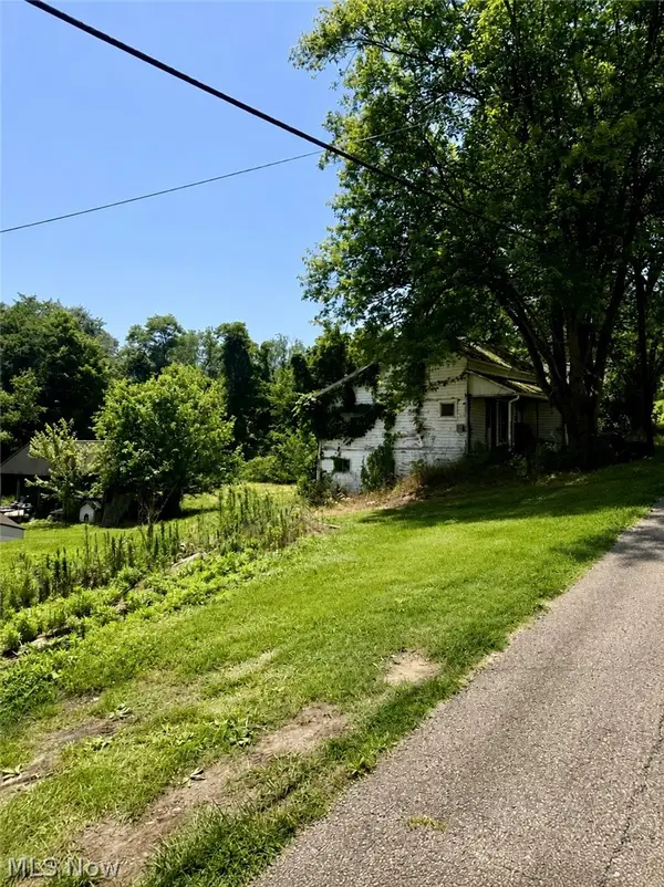 4123 Main Street, New Philadelphia, OH 44663