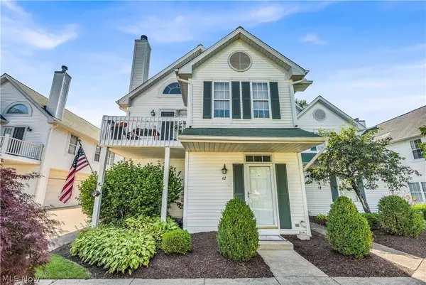 42 Vista Circle #35A, North Olmsted, OH 44070