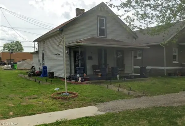 521 Locust Street, Coshocton, OH 43812