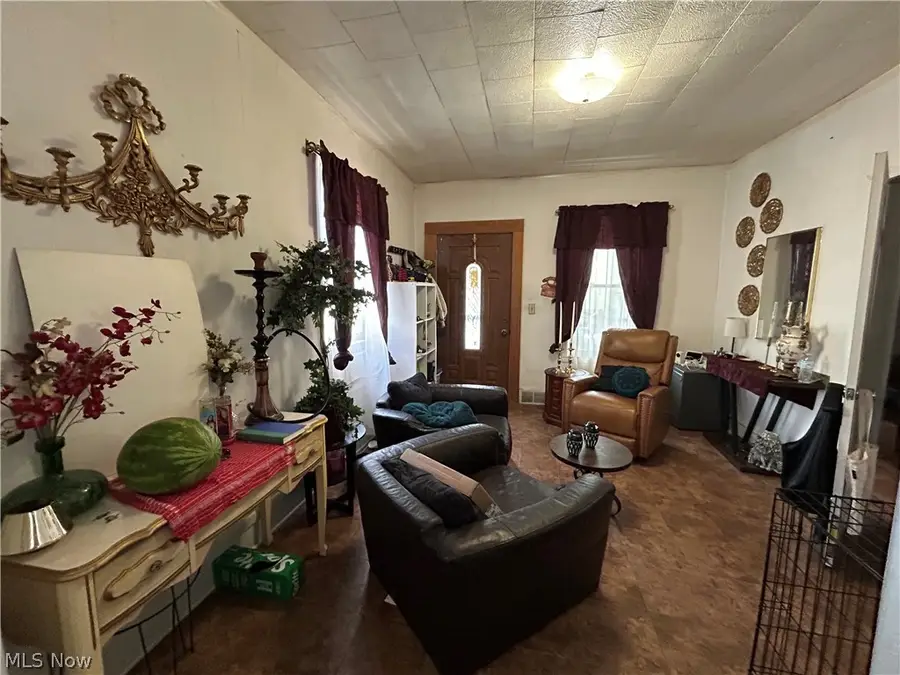 1764 E 33rd Street, Cleveland, OH 44114 - #3