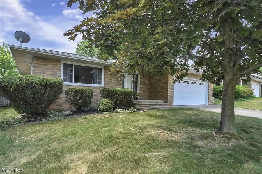 6003 Laurent Drive, Parma, OH 44129 - #2