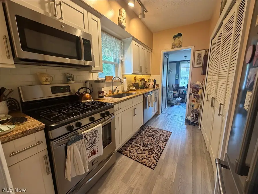 1088 Beachview Road, Willoughby, OH 44094 - #2