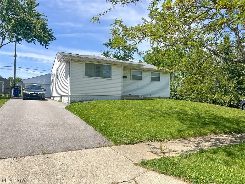 735 Maurine Drive, Columbus, OH 43228 - #1