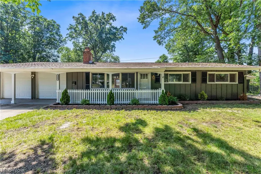 568 Huntley Court, Bay Village, OH 44140 - #2