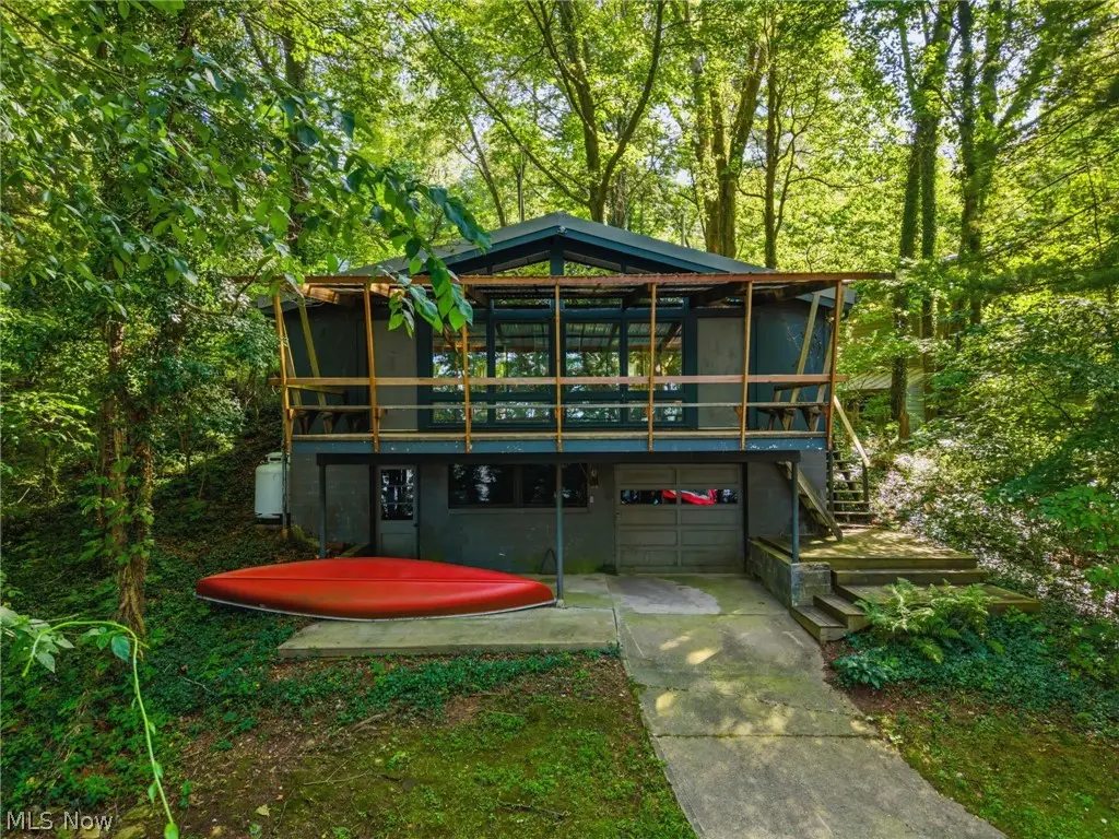 511 W Shore Drive, Lucas, OH 44843 - #1