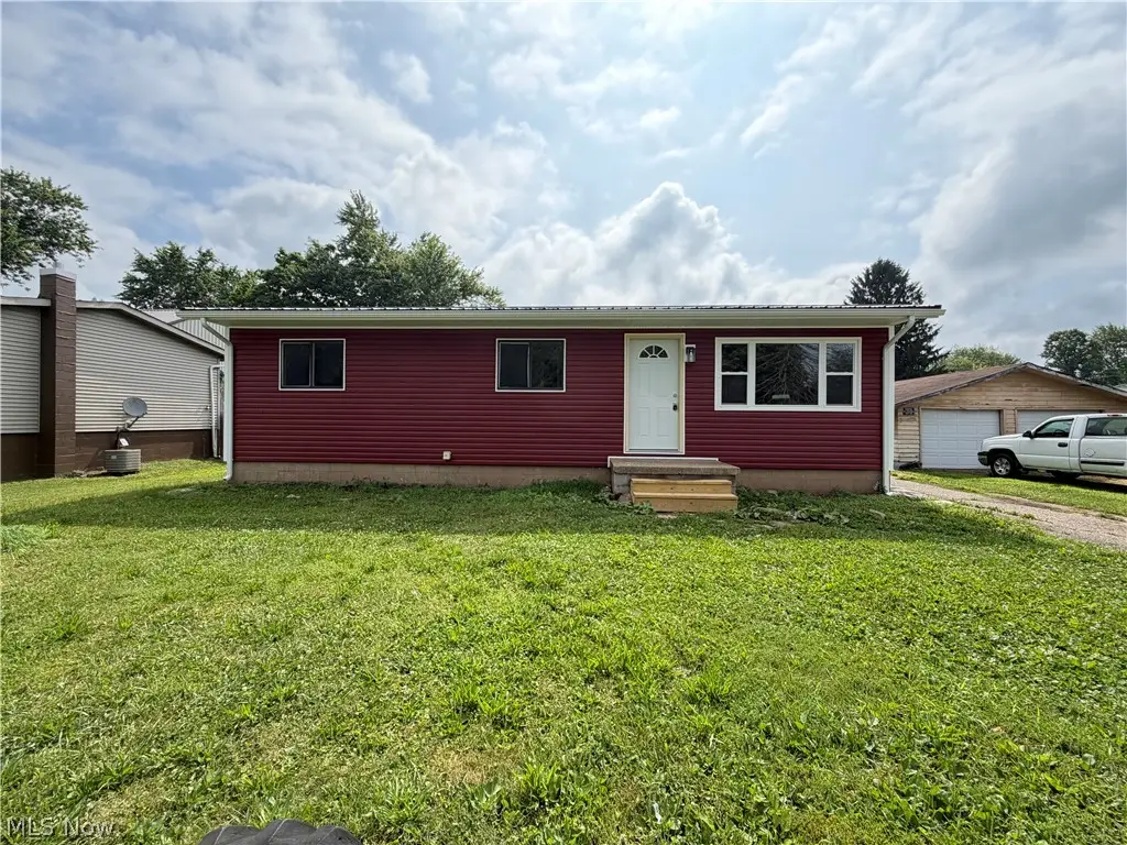 591 Chestnut Street, Newcomerstown, OH 43832 - #1