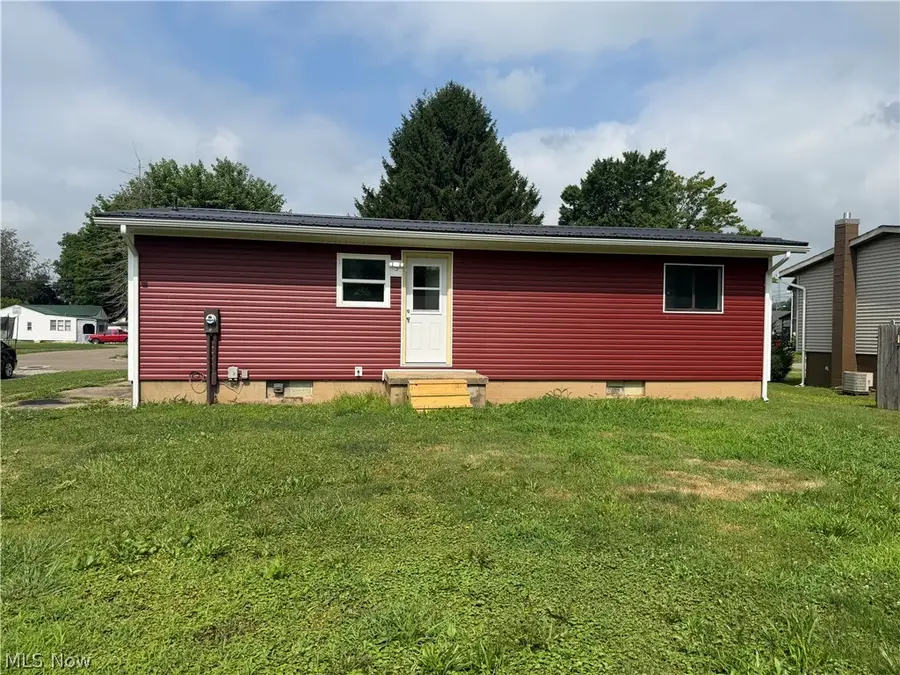 591 Chestnut Street, Newcomerstown, OH 43832 - #3