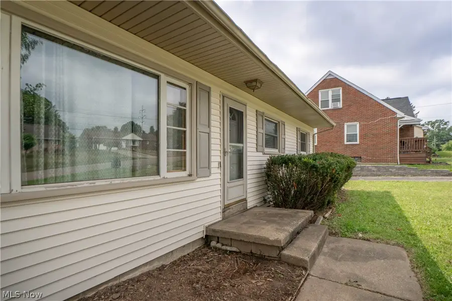 158 Miles Nw Avenue, Canton, OH 44708 - #2