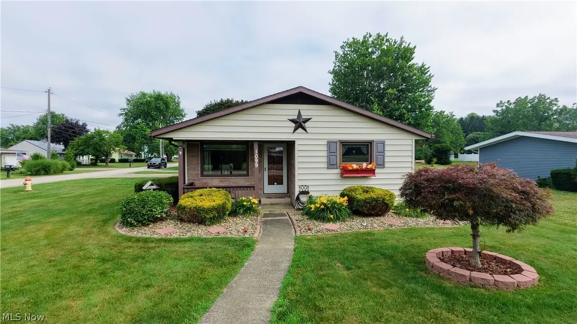 1099 Lake Road, Conneaut, OH 44030 - #1