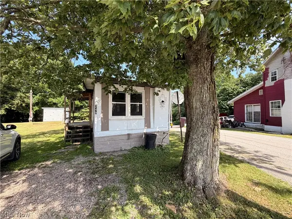 245 & 249 Henderson Street, Barnesville, OH 43713