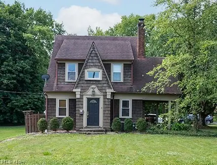 649 W Broad Street, Newton Falls, OH 44444 - #1