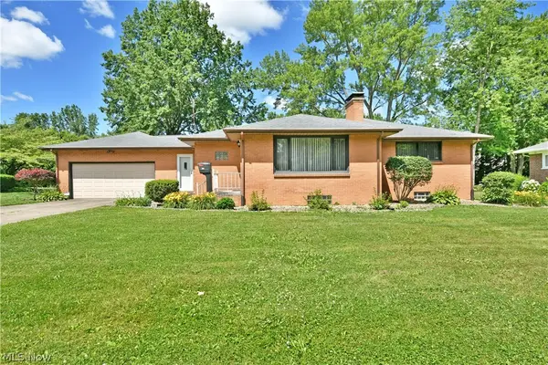 208 Broadway Se Avenue, Warren, OH 44484