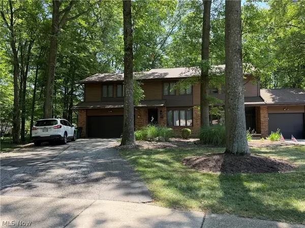 2174 Woodlawn Circle, Stow, OH 44224