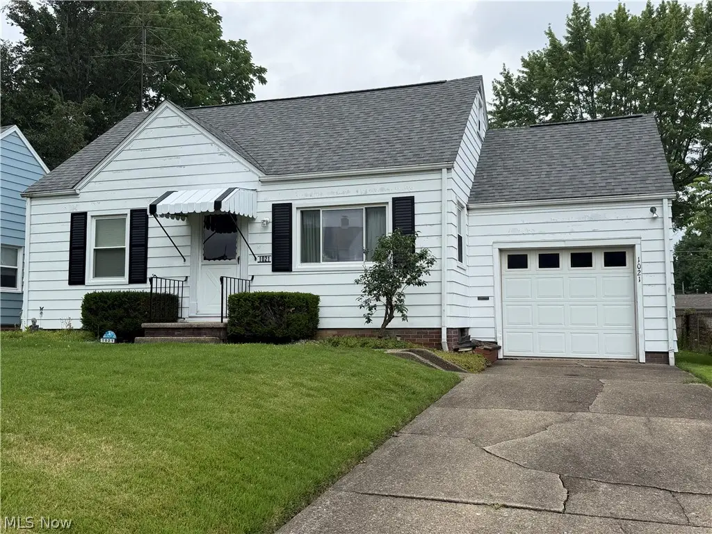 1021 W College Road, Alliance, OH 44601 - #1