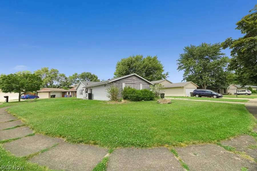 109 Monticello Circle, Elyria, OH 44035 - #3