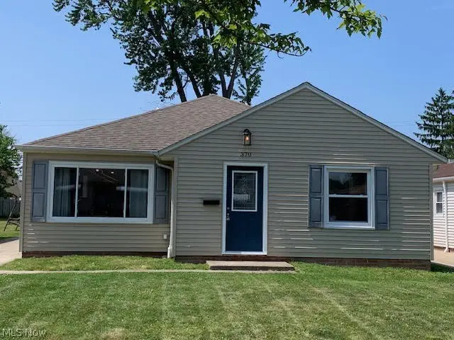 370 E 309th Street, Willowick, OH 44095 - #1