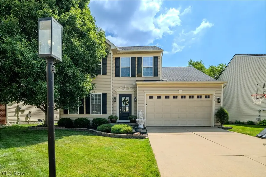 5409 Fountain Circle, North Ridgeville, OH 44039 - #3