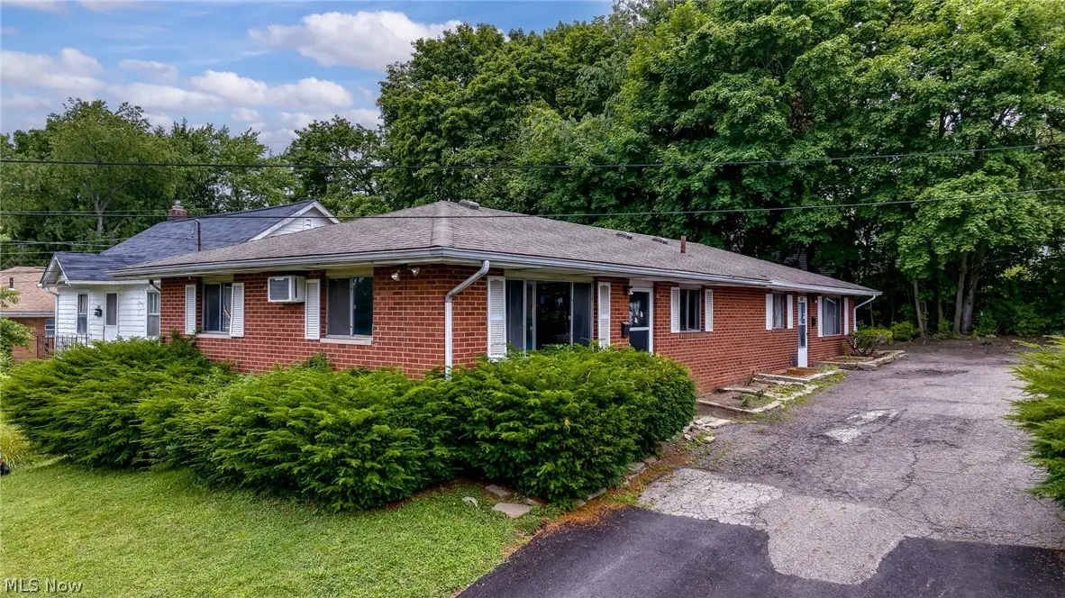 1235 Roslyn Avenue, Akron, OH 44320 - #1