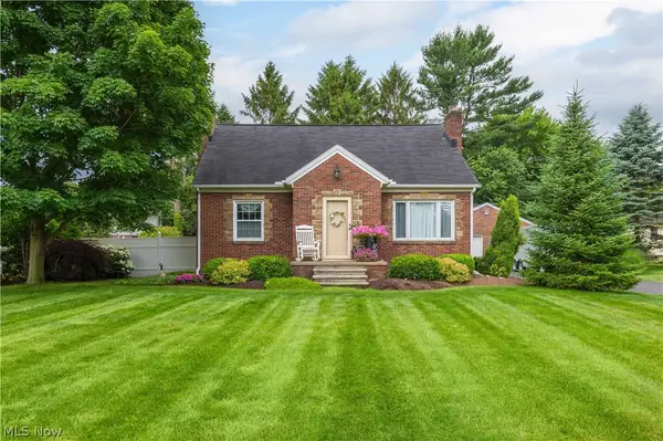 984 Cleveland Avenue, Amherst, OH 44001