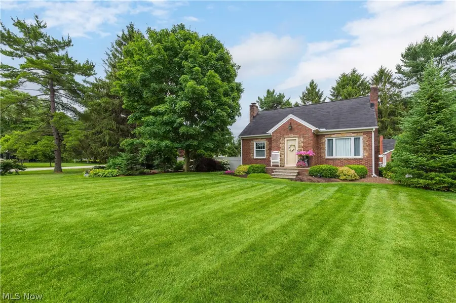 984 Cleveland Avenue, Amherst, OH 44001 - #2