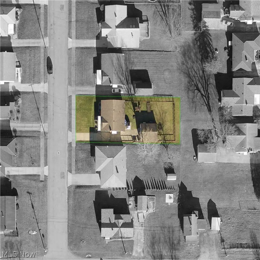653 N Bon Air Avenue, Youngstown, OH 44509 - #2