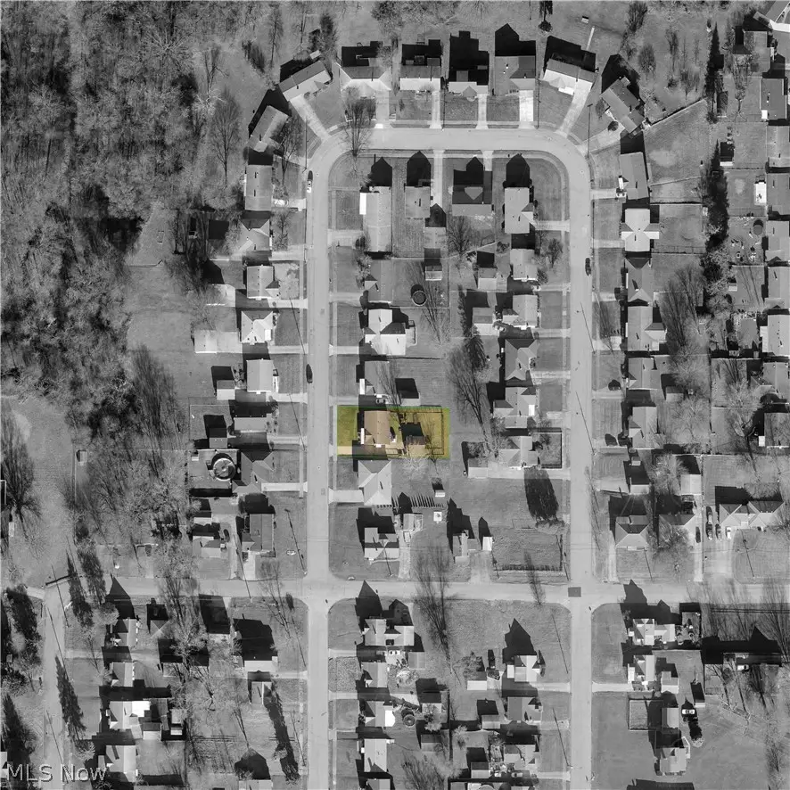 653 N Bon Air Avenue, Youngstown, OH 44509 - #3
