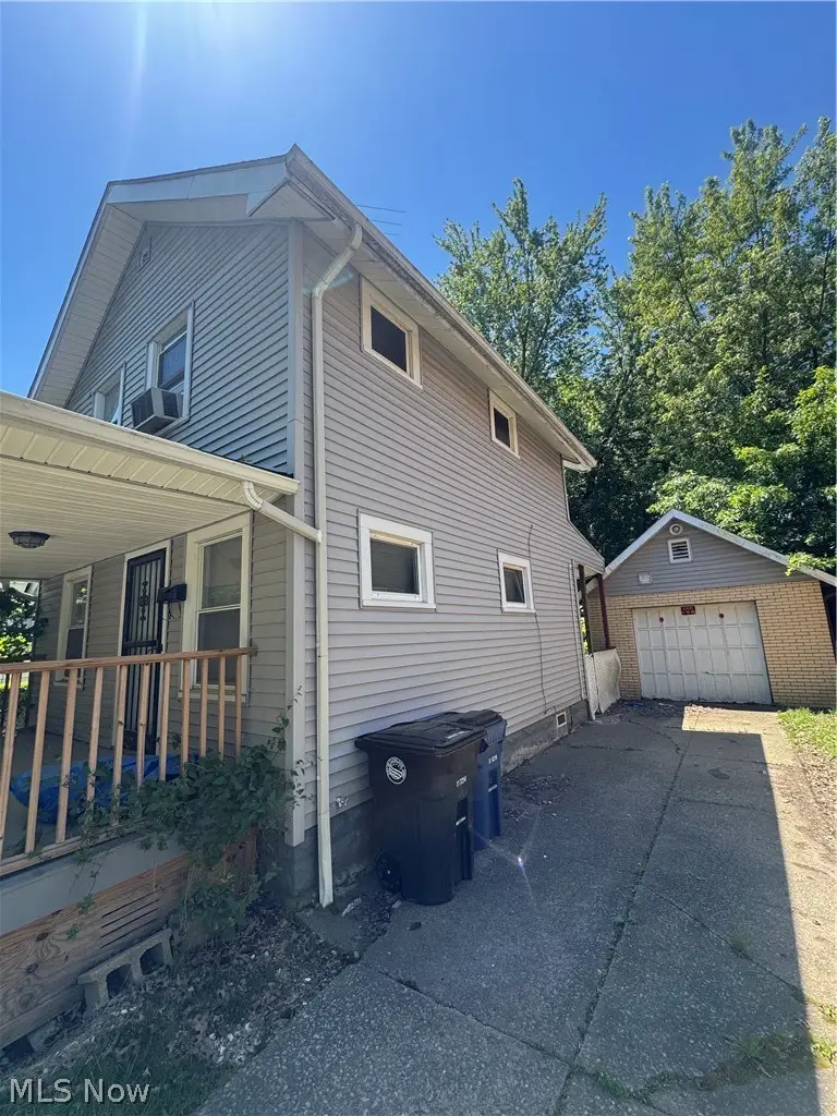 1734 Hillview Road, Cleveland, OH 44112 - #3