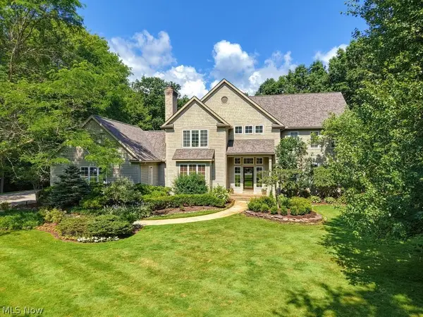 285 Grey Fox Run, Chagrin Falls, OH 44022