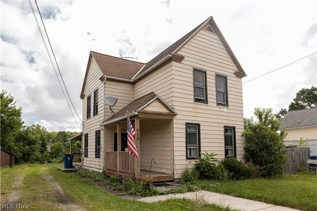 974 Chestnut Street, Grafton, OH 44044 - #1