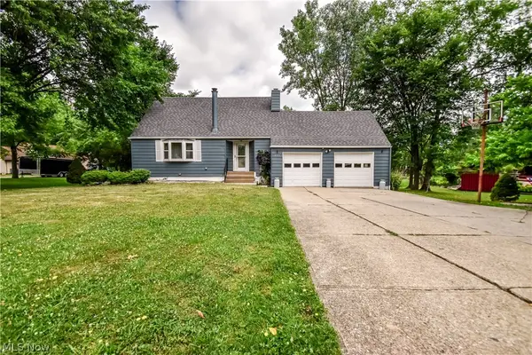 339 E Sprague Road, Seven Hills, OH 44131