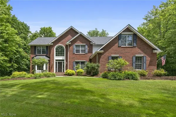 9305 Roryanna Drive, Chardon, OH 44024