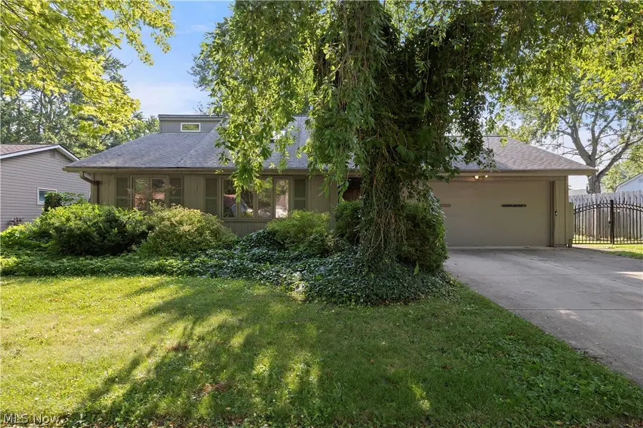 231 Sunset Drive, Berea, OH 44017 - #2