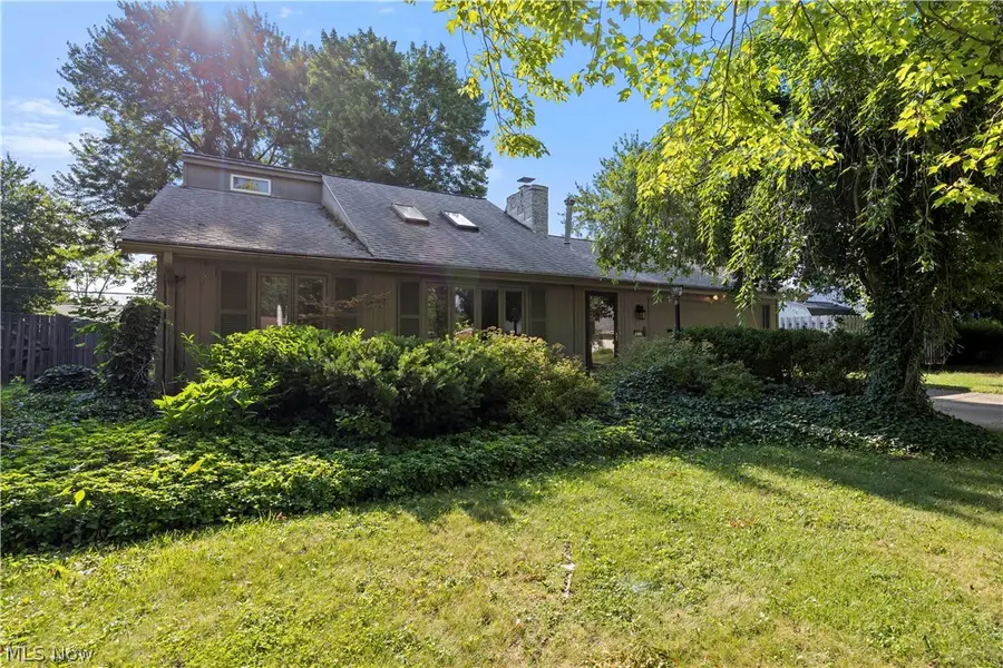 231 Sunset Drive, Berea, OH 44017 - #3
