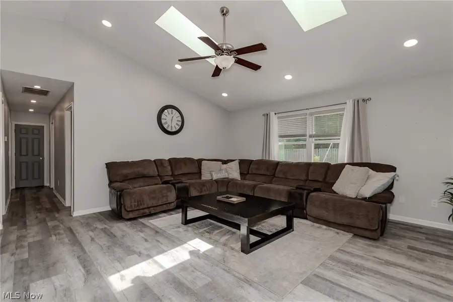 1230 Dartmouth Drive, Painesville, OH 44077 - #3